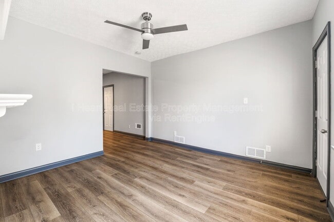 Building Photo - 957 Harrison Ave