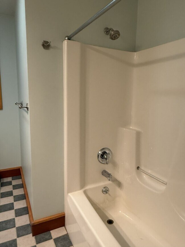 Building Photo - 7276 Tiger Dr