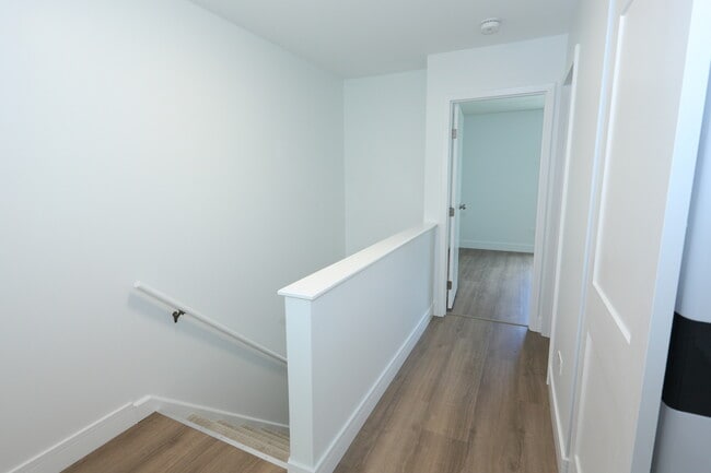 Building Photo - 151 E Palatine Rd