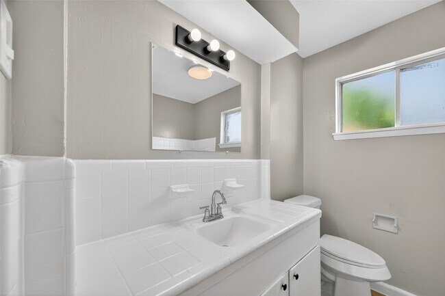 Building Photo - 5126 Denoron Dr
