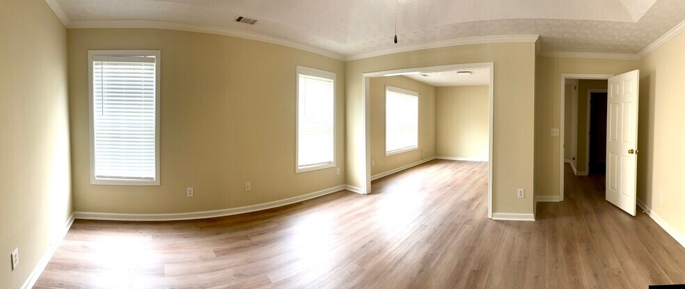 Building Photo - 2336 Pettit Dr