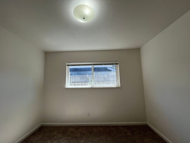 Building Photo - 8890 Arcade- 4 Bedroom 2 Bath home