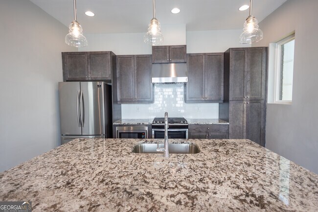 Building Photo - 708 Banton Dr NW