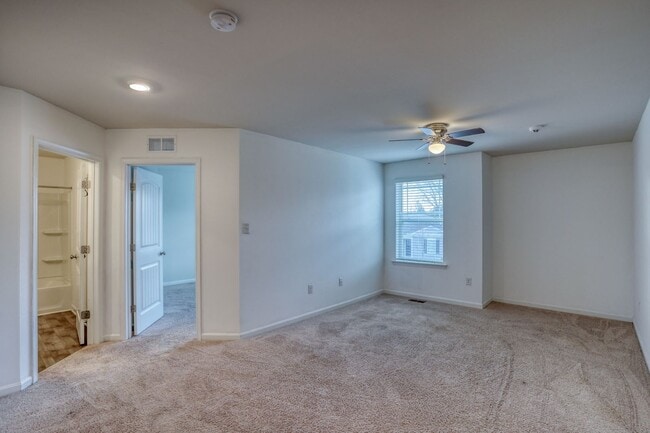 Building Photo - 67 Bostick Ln