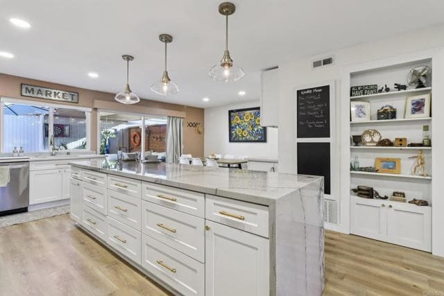 Building Photo - 2711 Via Festivo