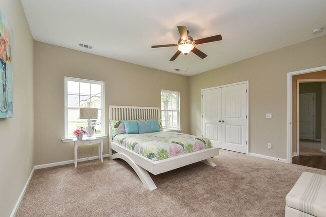 Building Photo - Coming Available!