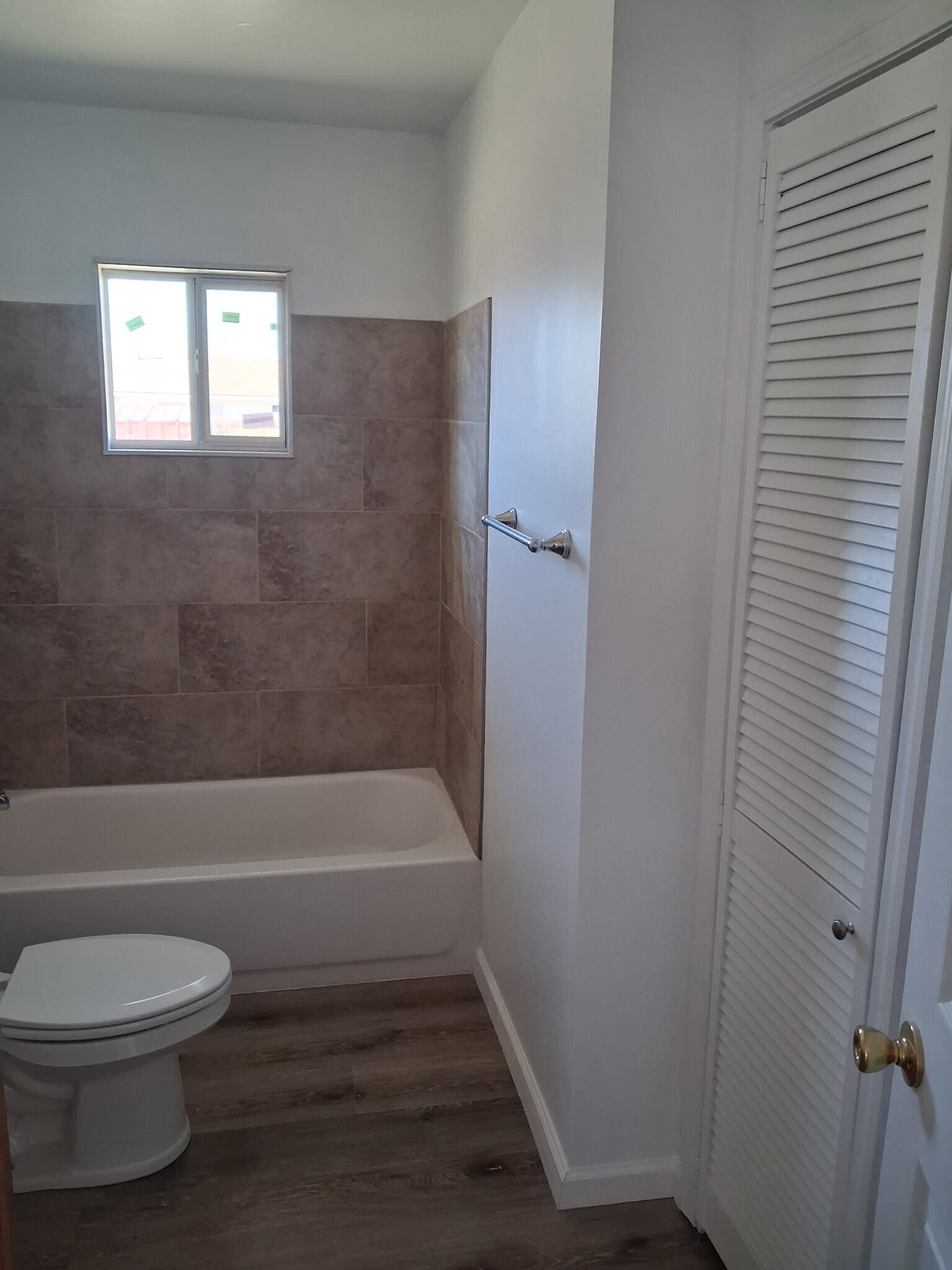 Building Photo - 1124 Juniper Dr