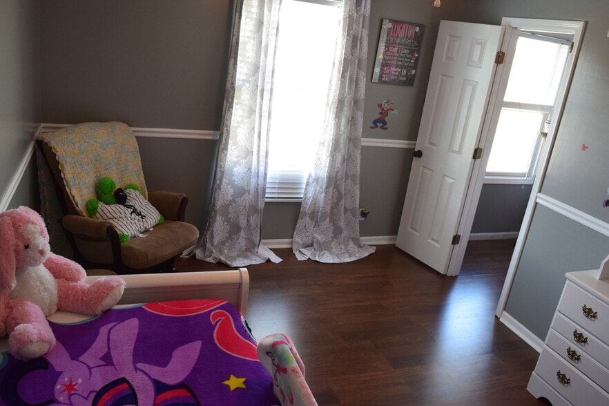 Bedroom 2 - 22350 S jefferson street