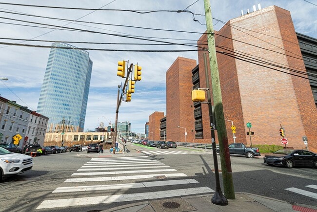 Building Photo - Fitler Square Three Bed Home