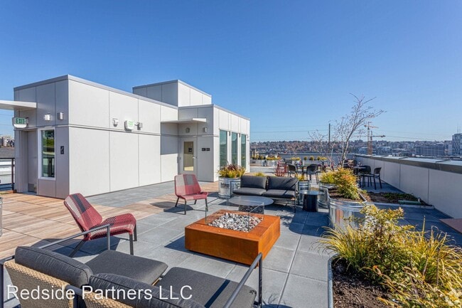 Building Photo - 802 5th Ave N