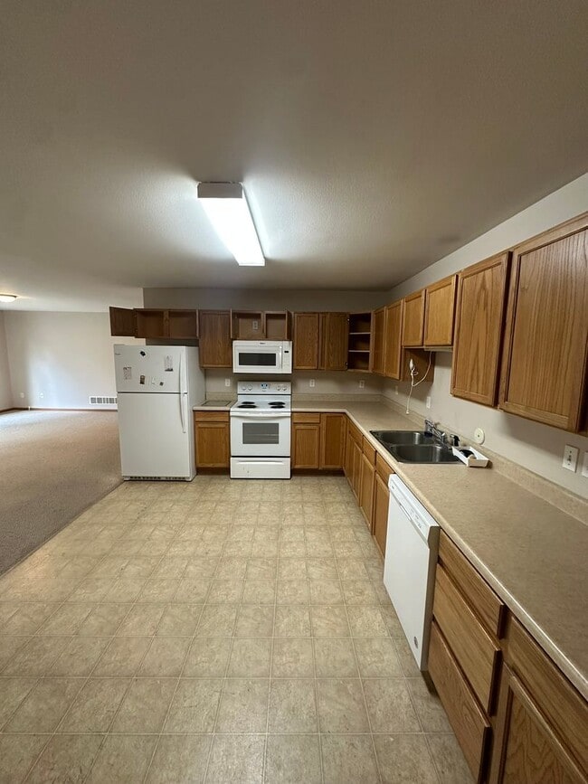 Building Photo - 3209 Polaris Dr