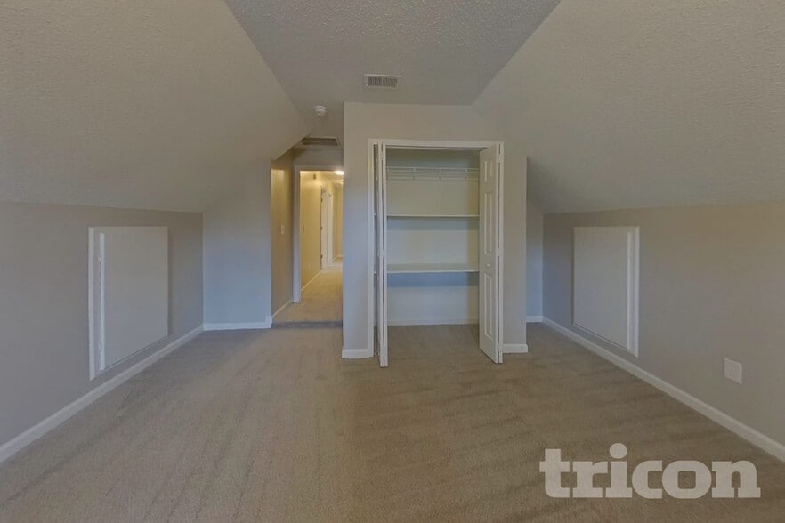 Building Photo - 65 Sand Oak Ct
