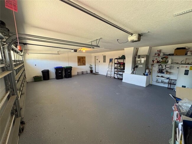 Building Photo - 9718 Pineola Dr