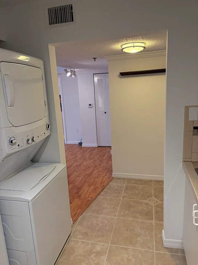 Building Photo - 80 S Shore Dr