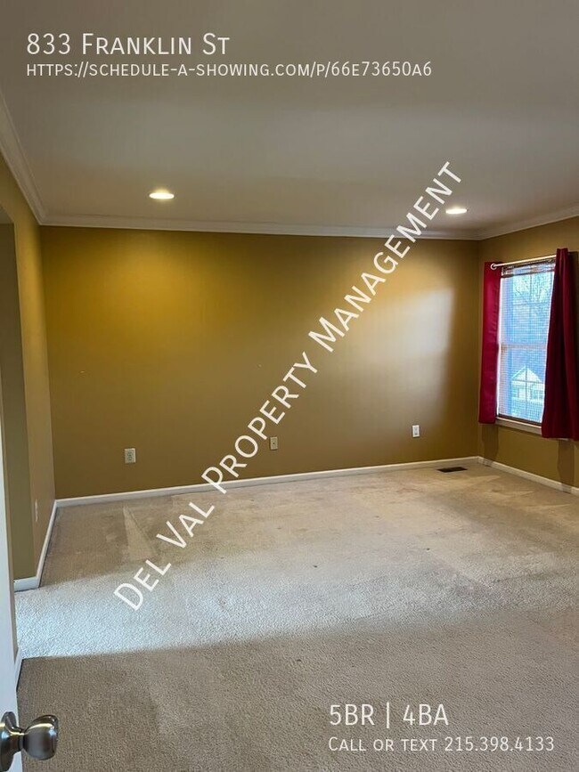 Building Photo - 833 Franklin St