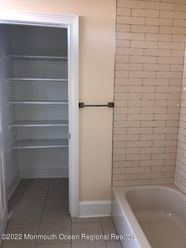 Building Photo - 74 Norwood Ave