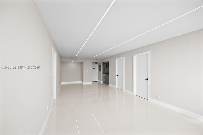 Building Photo - 20379 W Country Club Dr