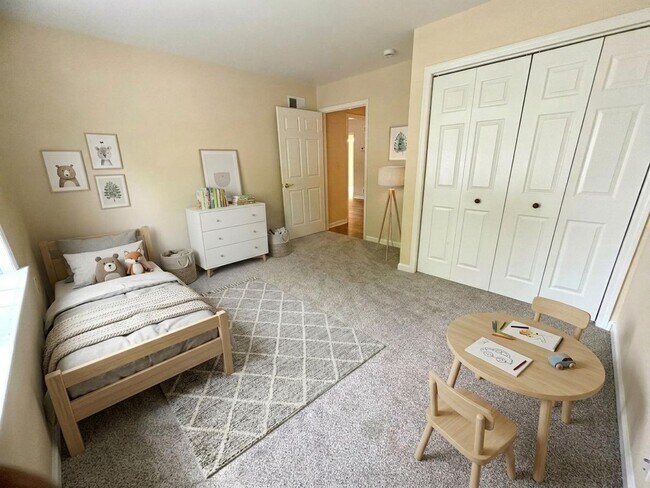 Building Photo - 3 Bedroom 2.5 Bathroom Home Available in Elizabethtown!