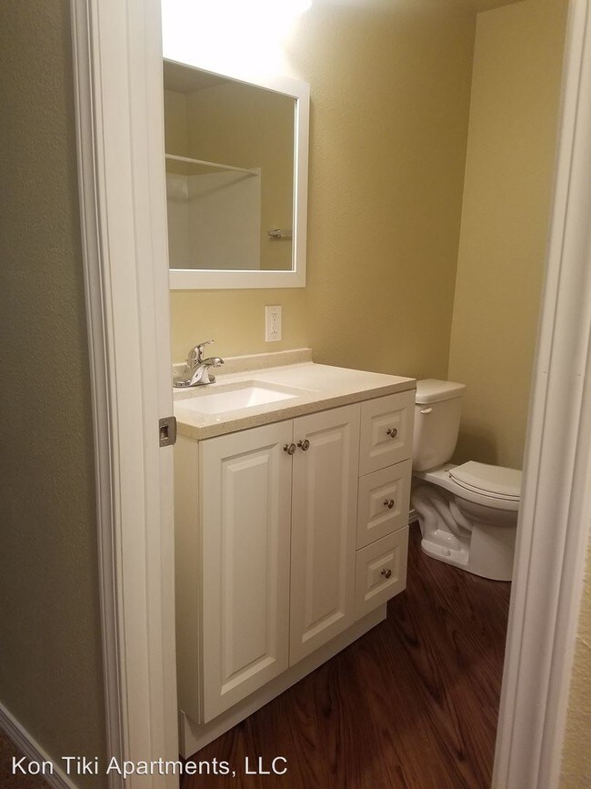 Building Photo - 5013 6th Ave