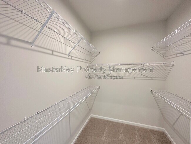 Building Photo - 1018 Kentlands Dr