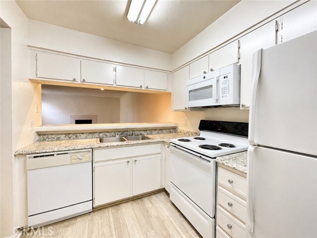 Building Photo - 10655 Lemon Ave