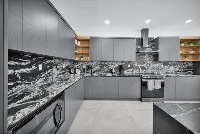 Building Photo - 112 NW 53rd St