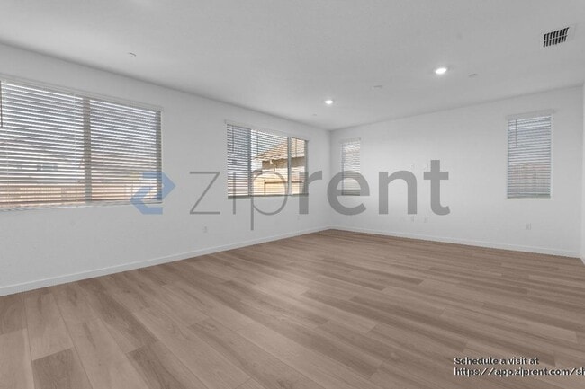 Building Photo - 10374 Bayson Wy