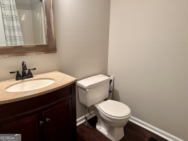 Building Photo - 2290 Fairways Ct