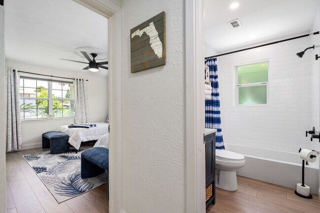 Building Photo - 94 Ivanhoe Dr