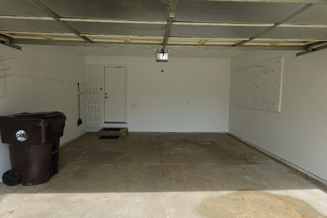 Building Photo - 2211 W Jubilee Ln