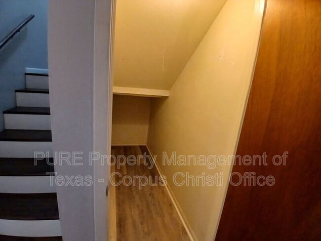 Building Photo - 5001 Middlecoff Cir