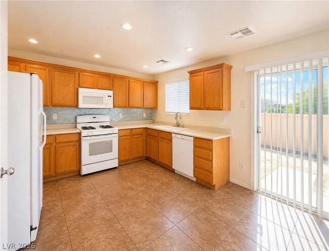 Building Photo - 1049 Monte De Oro Ave