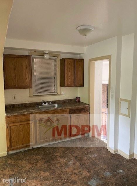 Building Photo - 3 br, 1 bath House - 16245 Sorrento St