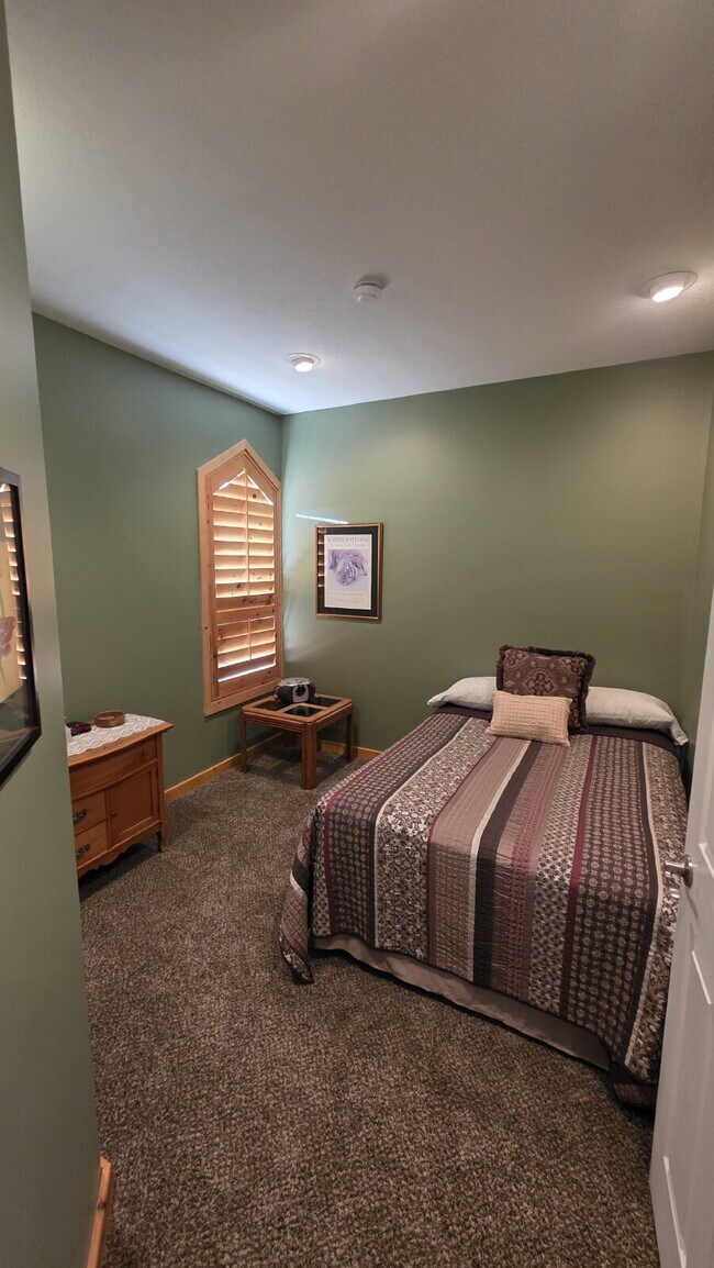 Building Photo - 2456 Bonneville Terrace Dr