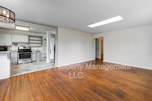 Building Photo - 55 Nassau Rd