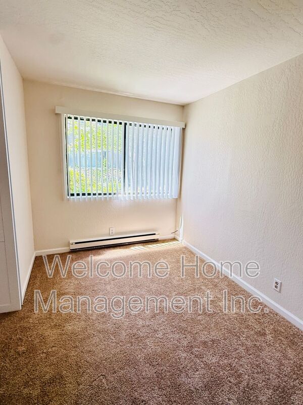 Building Photo - 1571 Alvarado Ave