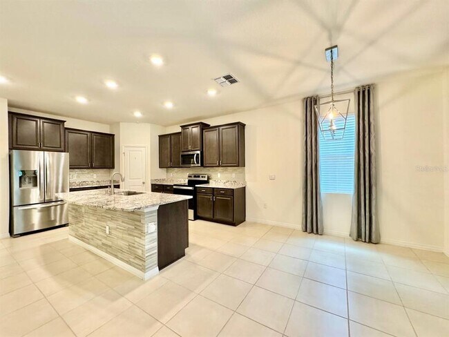 Building Photo - 12544 Shining Willow St