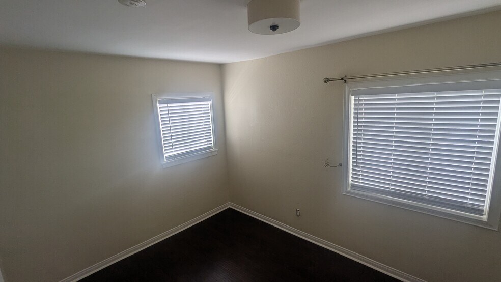 Building Photo - 1019 N Virginia Ct