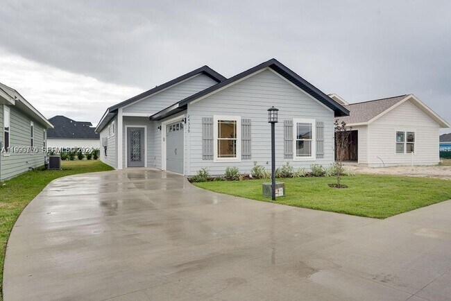 Building Photo - 24722 SW 21st Ln