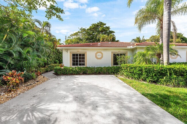 Building Photo - 20 S Lakeshore Dr