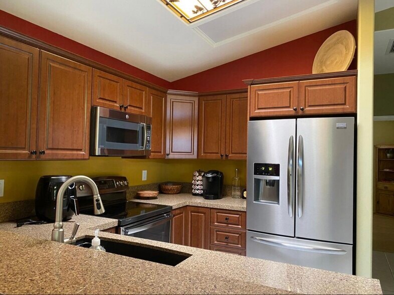 Building Photo - 78351 Desert Willow Dr