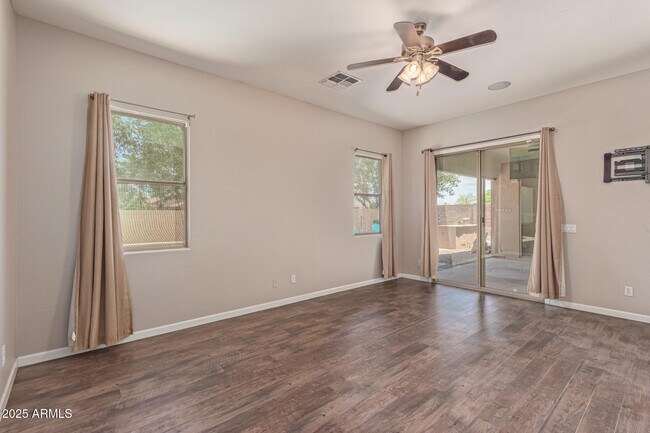 Building Photo - 4978 E Karsten Dr