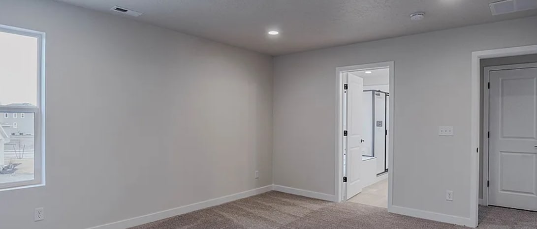Building Photo - 1111 E Horseman Dr