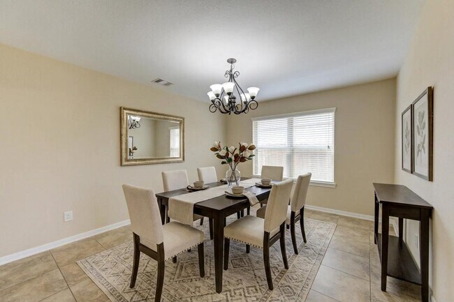 Building Photo - 26727 Henson Falls Dr