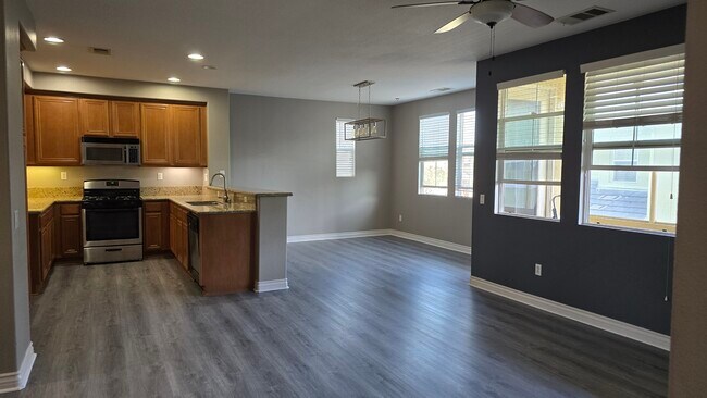 Building Photo - 12267 Chantrelle Dr