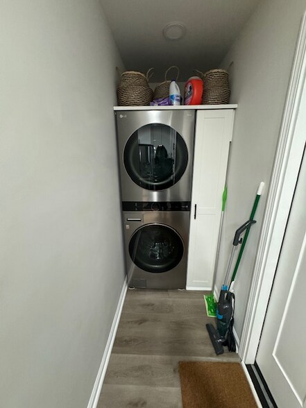 Building Photo - 3402 Jackson Dr