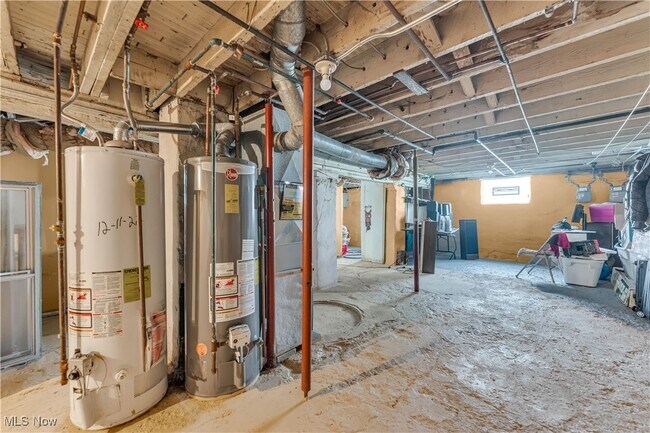 Building Photo - 3571 W 69th St