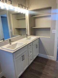 Building Photo - 4455-A Deveraux Place