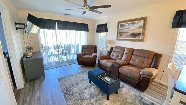 Building Photo - 565 White River Dr