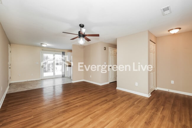 Building Photo - 7715 Brandt Pike